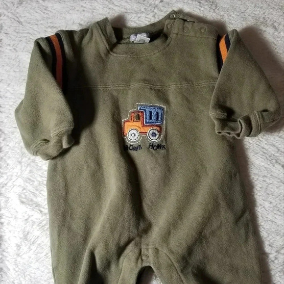 Boys 3-6 month Carters onepiece - Picture 1 of 2